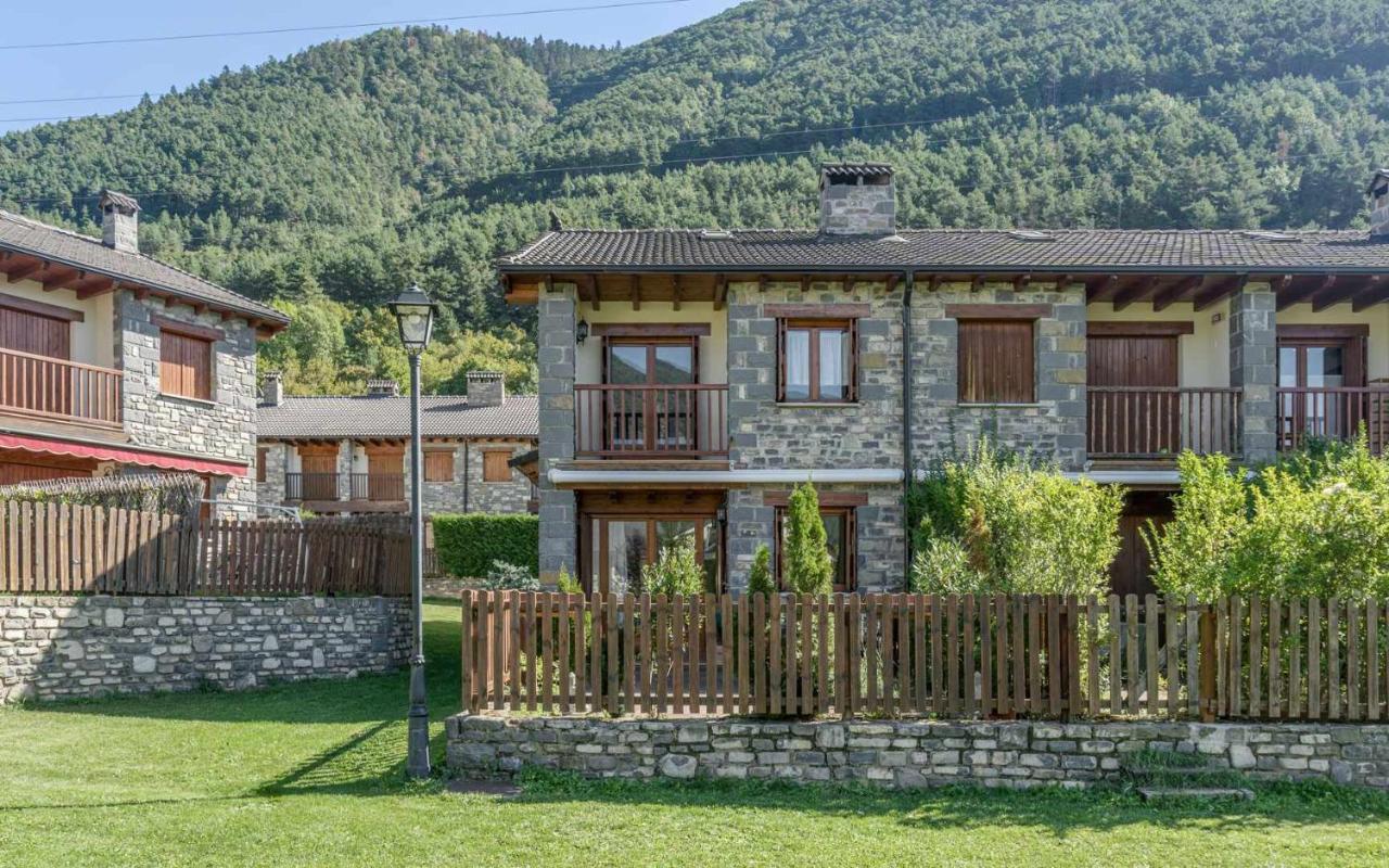 Casa Collarada Confort Villanúa Екстериор снимка